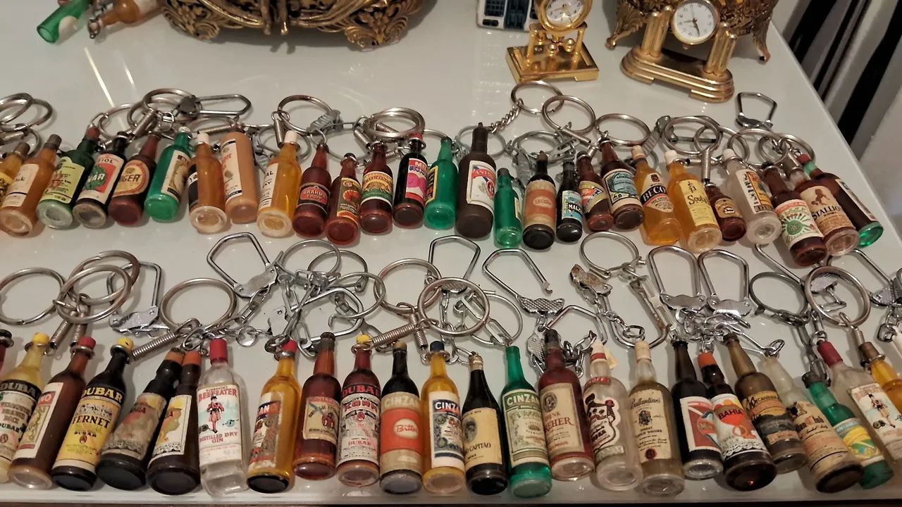 Coleção de Antigas Garrafinhas 92 unidades  - Foto 5
