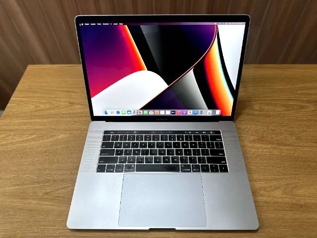 MACBOOK PRO 32GB, 1TB, 15.4 POLEGADAS, CORE i9, TOUCH BAR