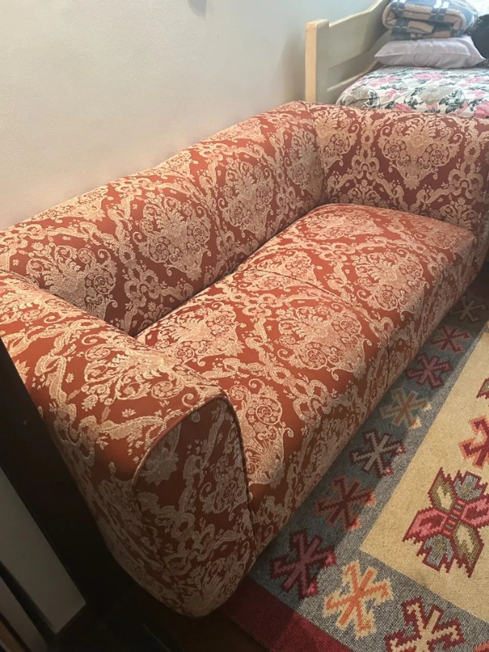 Special Two-Seater Sofa65204303538689122
