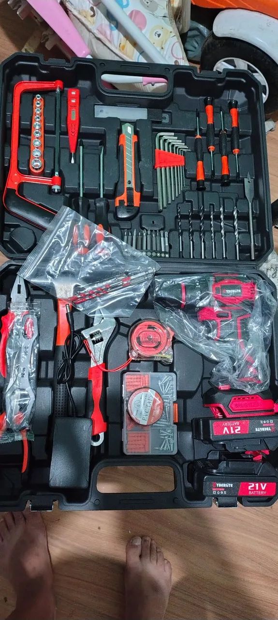 PARAFUSADEIRA COM MALETA DE FERRAMENTAS 64341457819523121