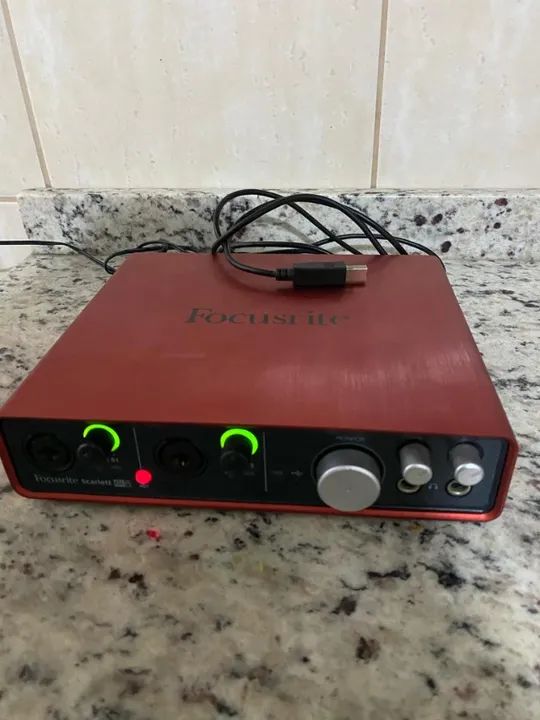 Vendo Placa de som Focusrite / Scarlett 6i6 Primeira Geração - Zerada com poucos detalhe d - Foto 3