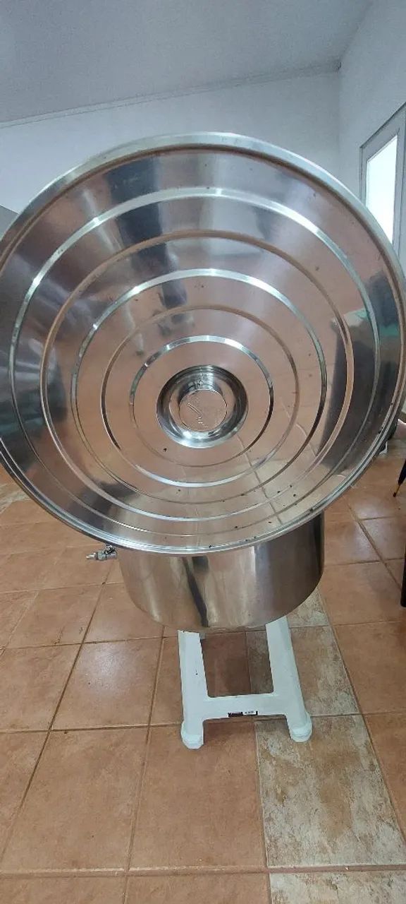 Tanque de Inox 130 Litros com Torneira - Foto 5
