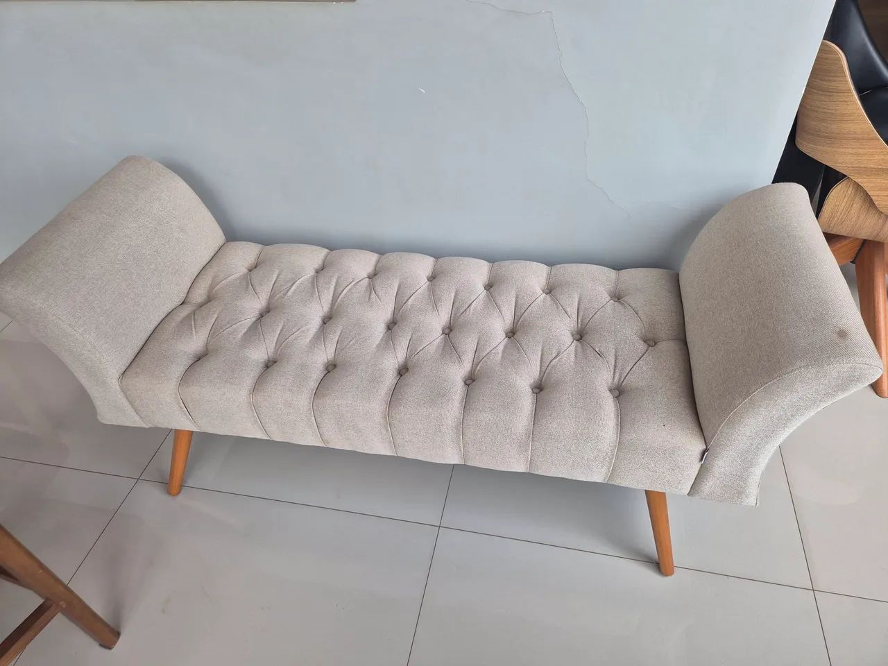 Recamier muito novo.