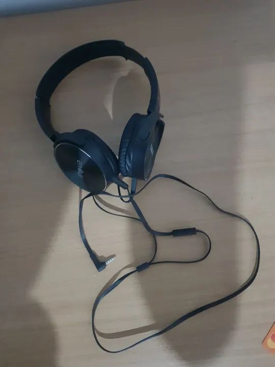 Fones de Ouvido com fio!