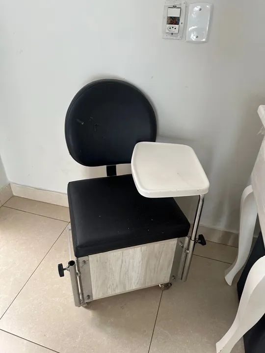 Cadeira de manicure . Marca Haisan  - Foto 2
