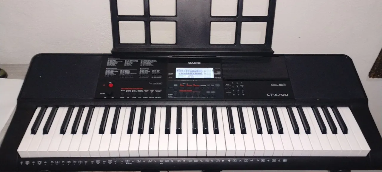 Teclado Casio CT-X700 - Perfeito para músicos!