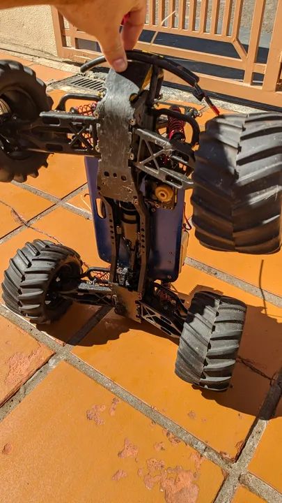 Automodelo traxxas T-max 3.3 - Foto 3