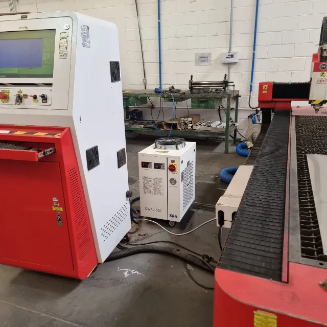 Maquina Corte Laser CNC Fibra Corte Laser 500w Otima Maquina Funcionando