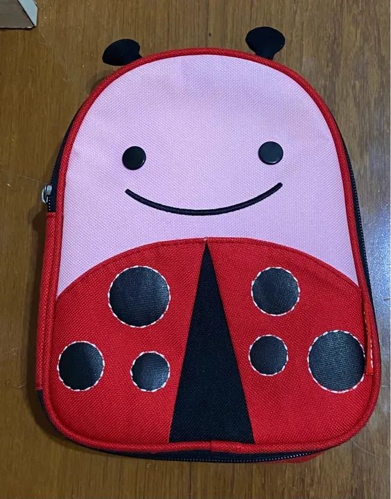 Lancheira de mão térmica skip hop joaninha original