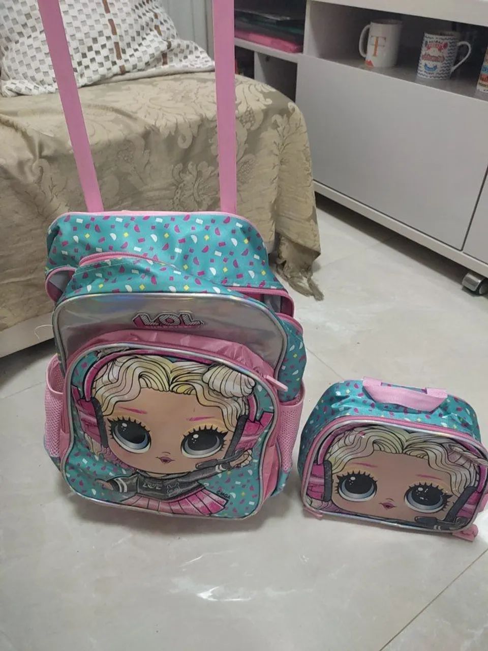 Mochila infantil feminina com rodinhas  - Foto 5