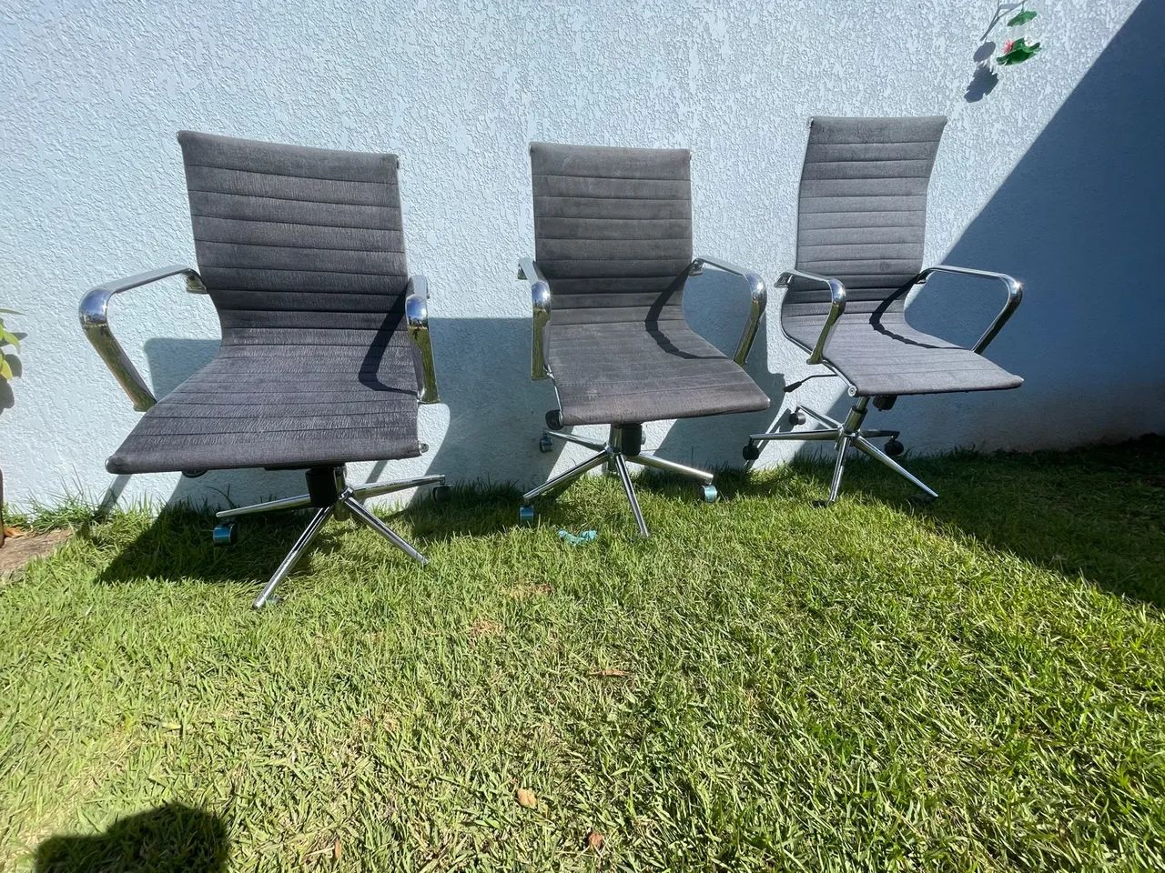 3 Cadeiras de Escritório Giratórias com Rodinhas