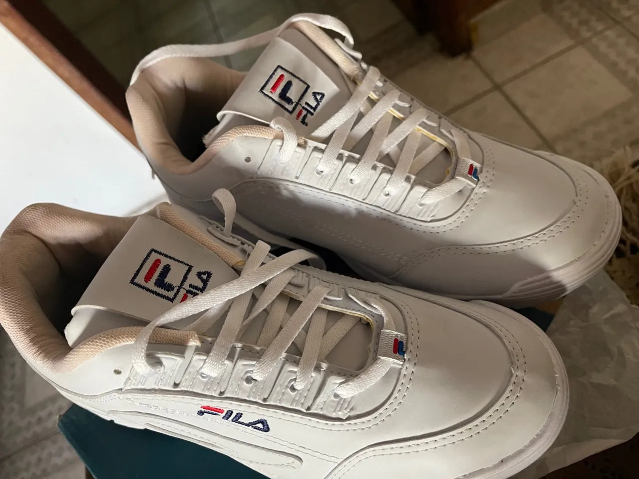 Tênis Fila Branco - Conforto e Estilo