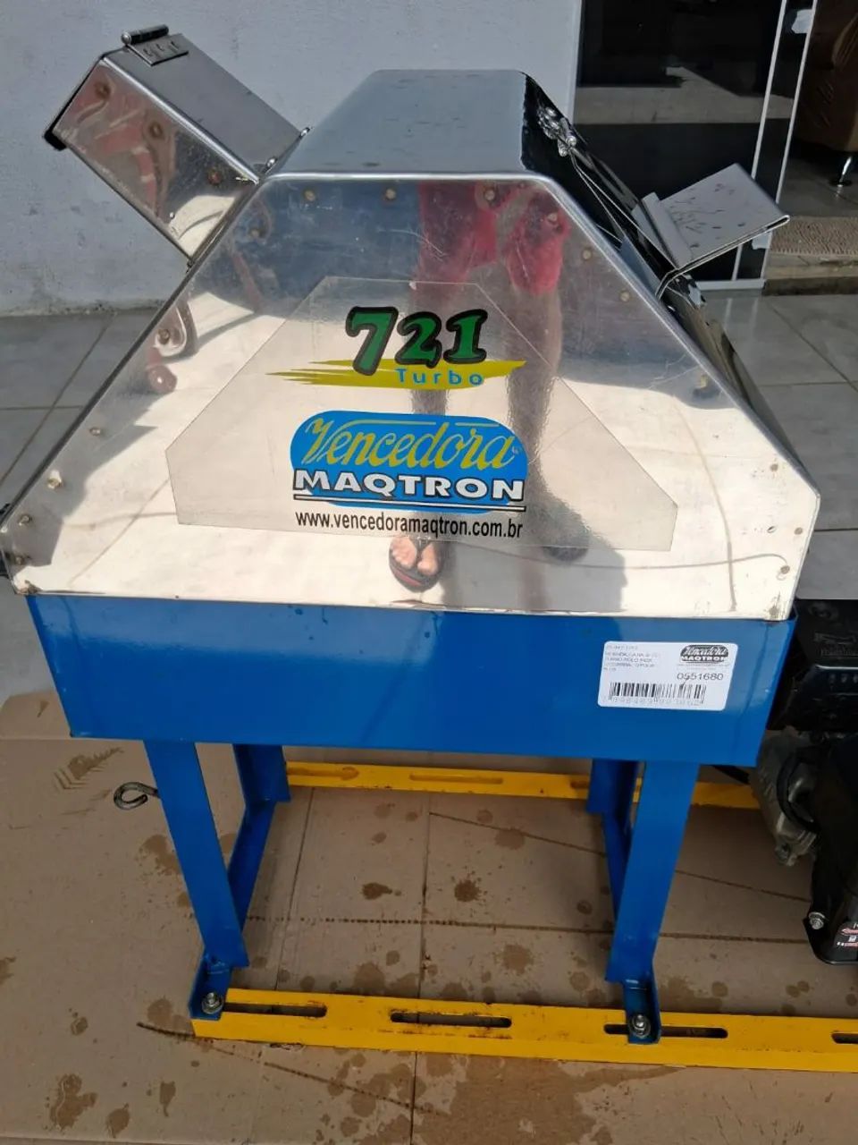 Engenho de cana marca Maqtron motor  gasolina marca Branco  semi novo. - Foto 5