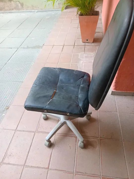 Cadeira secretária usada  - Foto 5