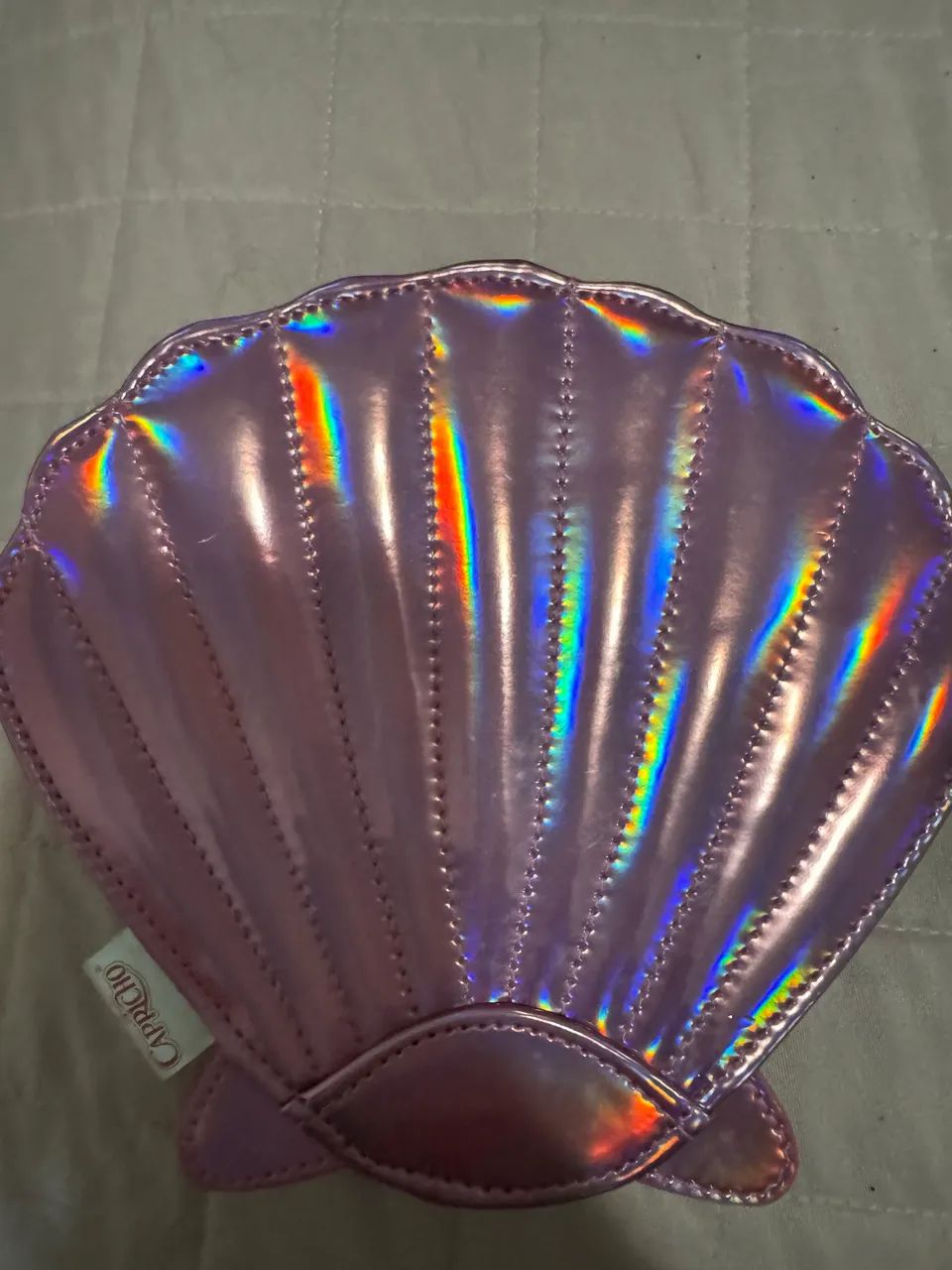 Bolsa concha holográfica vintage da Capricho 