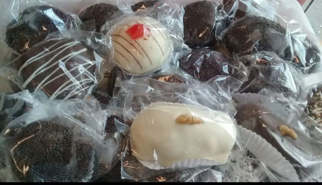 Doces, bolos de pote e pães de mel. - Foto 2