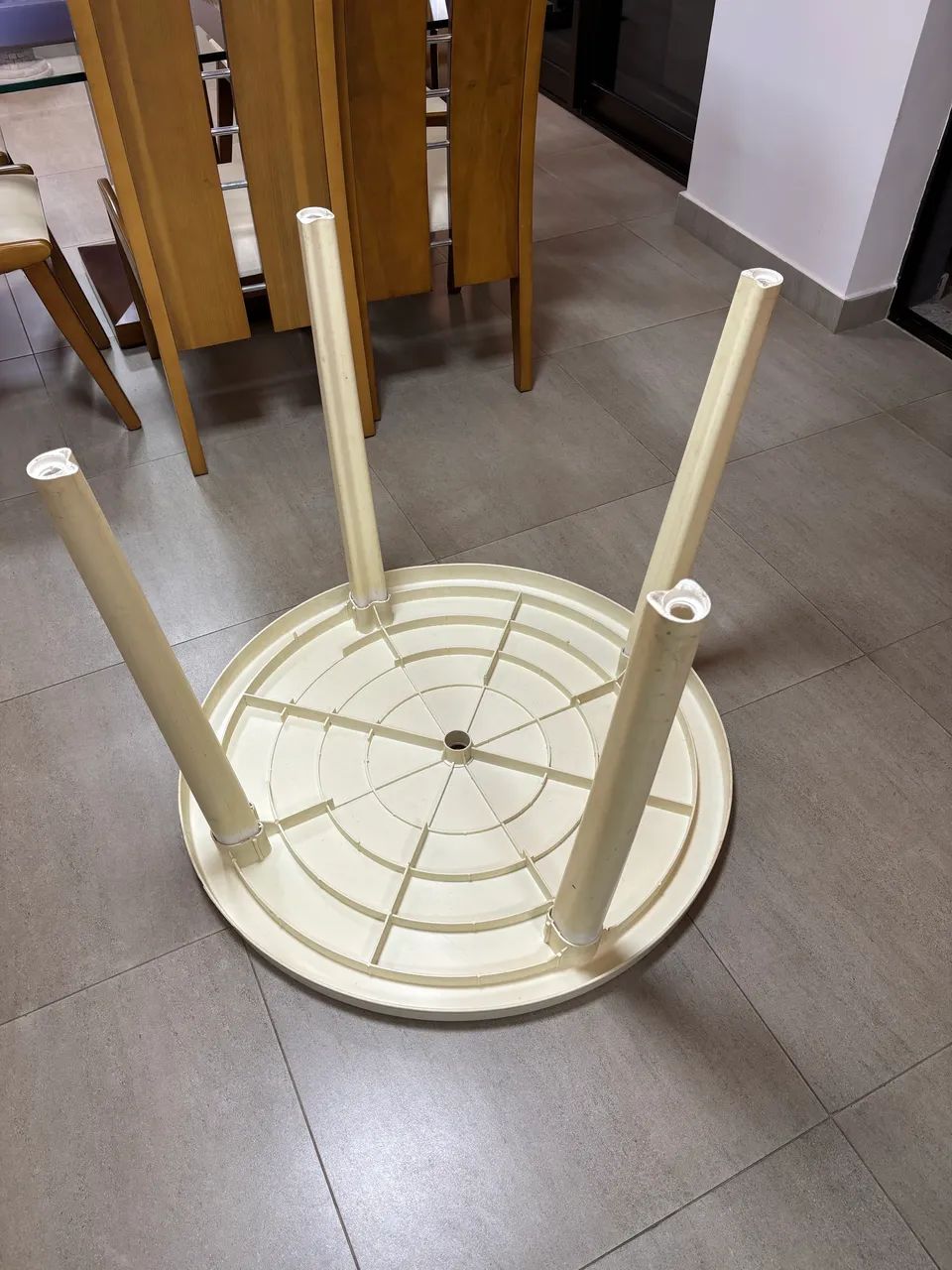 Mesa redonda 64307305088385124