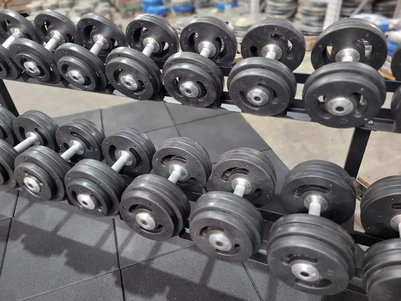 Dumbells, anilhas, barras. Kettlebell e mto mais direto da fábrica  - Foto 2