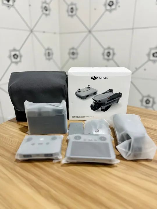 DroneDji Air 3S Combo Fly More Controle Com e sem Tela Novo Lacrado. - Foto 3