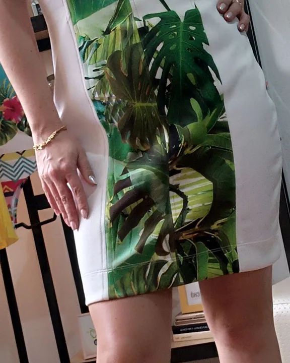OPORTUNIDADE! Vestido branco com estampa tropical - Foto 5