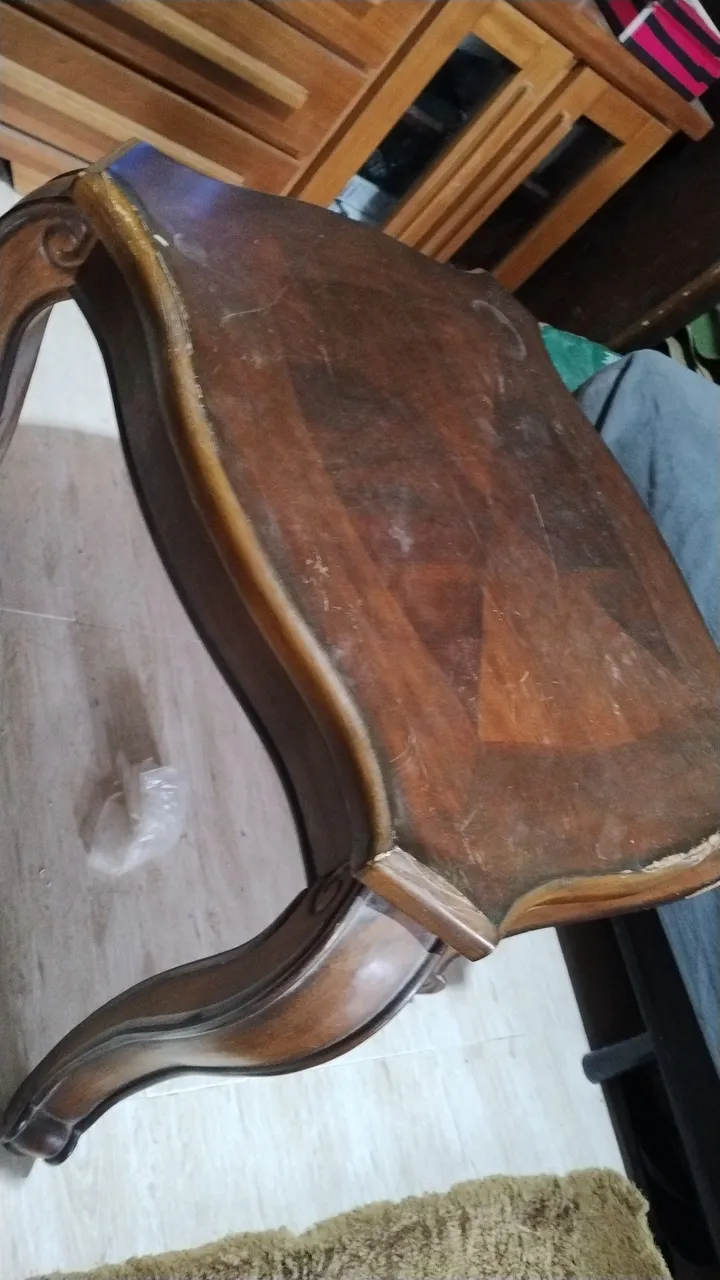 Mesa de Canto Clássica em Madeira