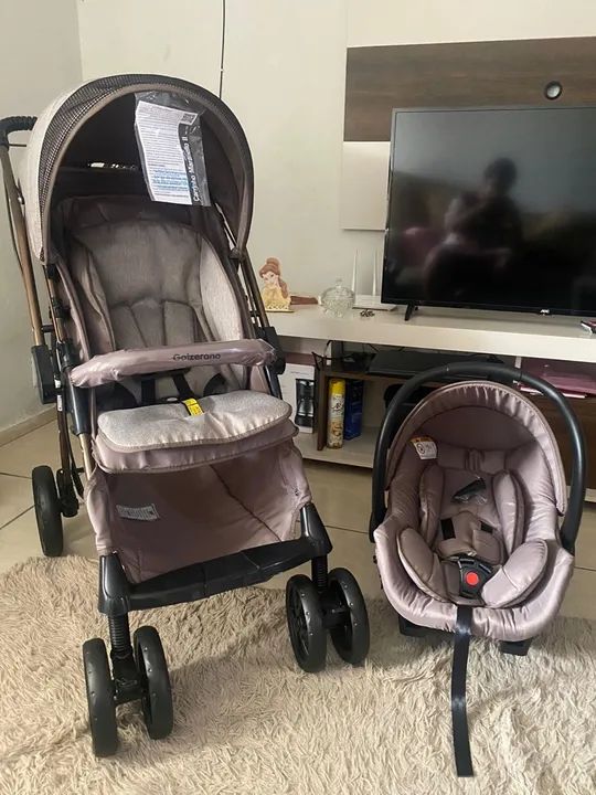 Carrinho de Bebê e Cadeirinha para Bebê - Marca Golzerano