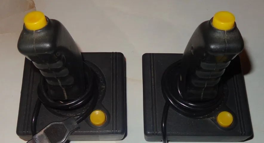 Par de Controles Dactar Compativel Atari e MSX