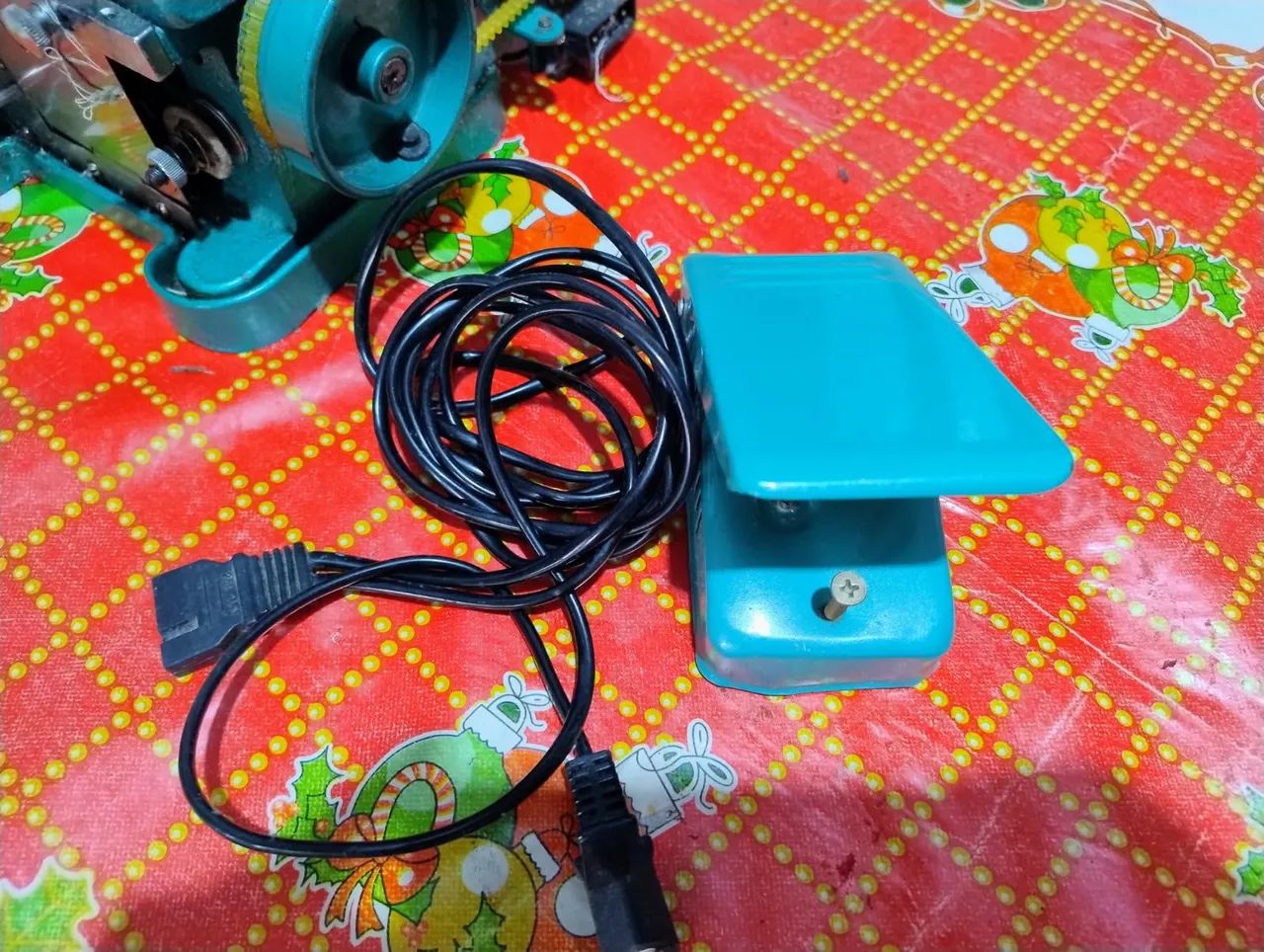 Máquina Overlock Portátil  - Foto 2