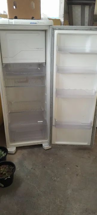 Geladeira Frost Free com garantia 