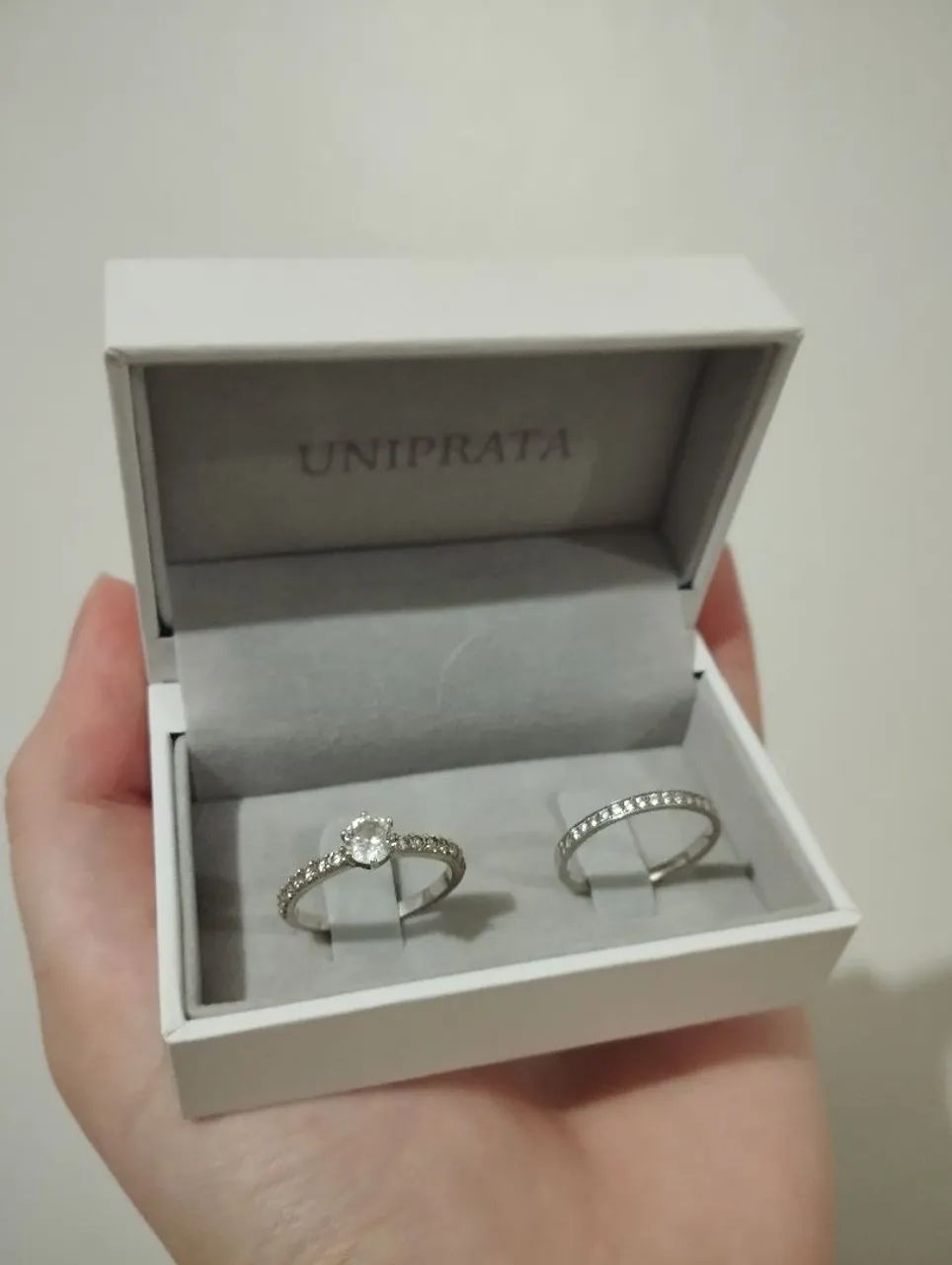 Anel de noivado com diamante solitário - Foto 3