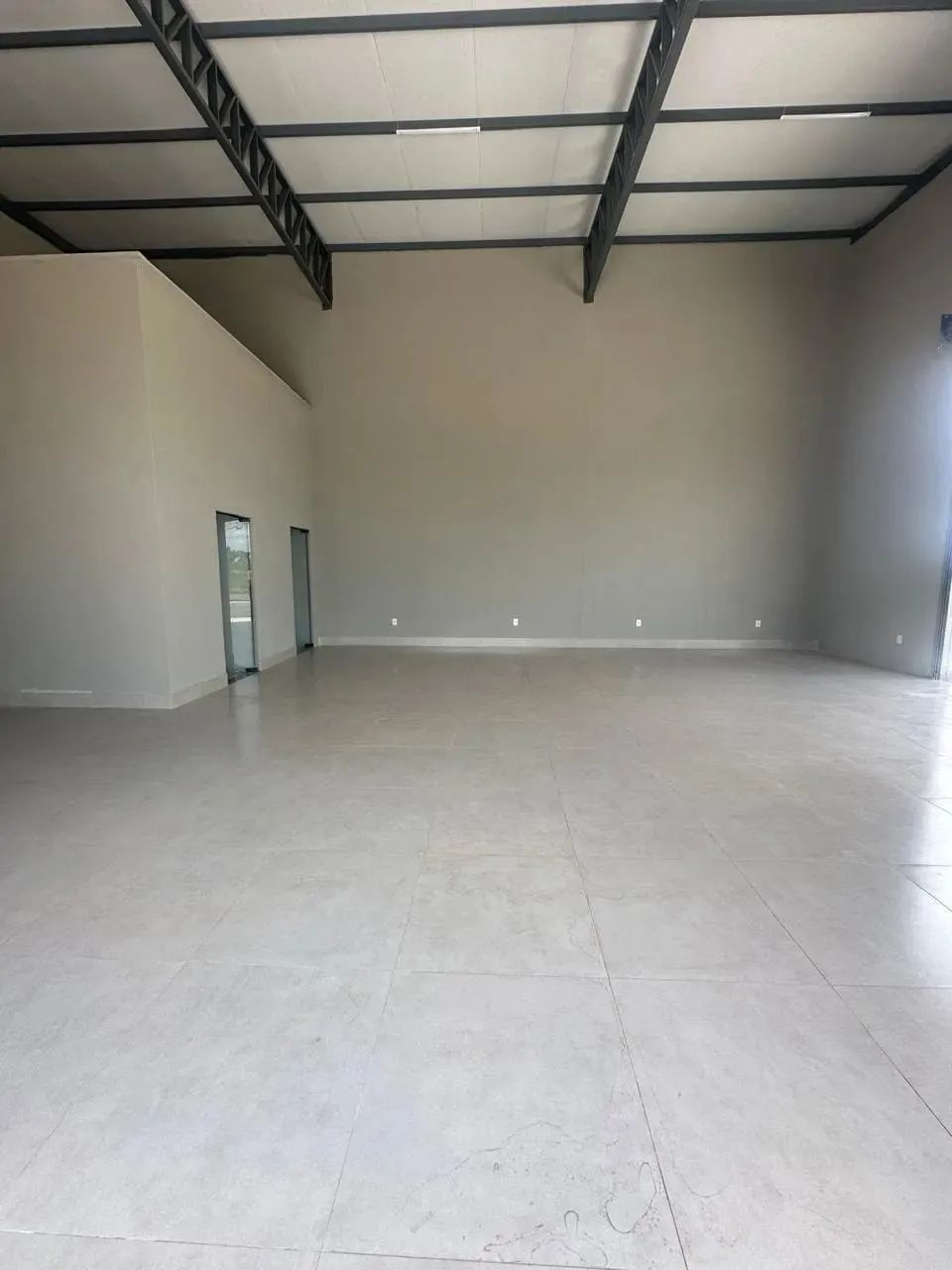 Galpão comercial para locação no Residencial Jardim Canedo III, Senador Canedo, GO - Foto 2