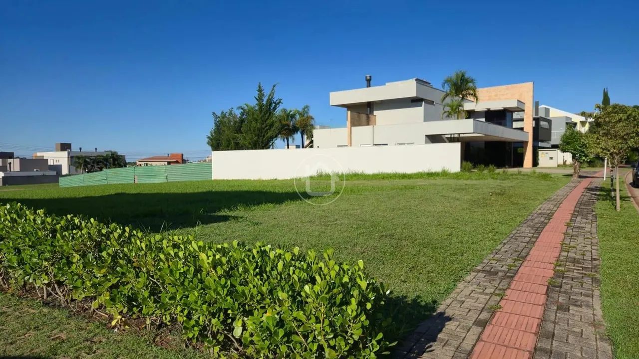 TERRENO ALPHAVILLE - ÓTIMA POSIÇÃO NO CONDOMÍNIO - Foto 3