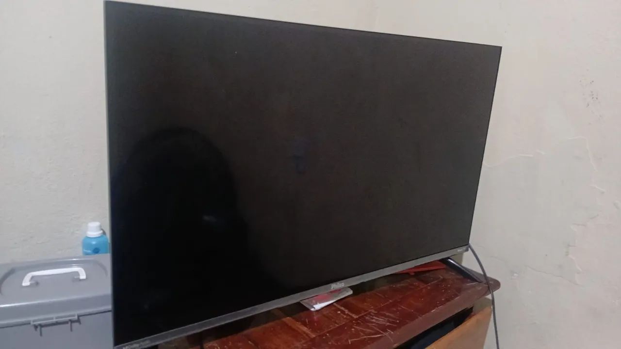 ROKU TV 32 NOVA!! PRA SAIR LOGO!!