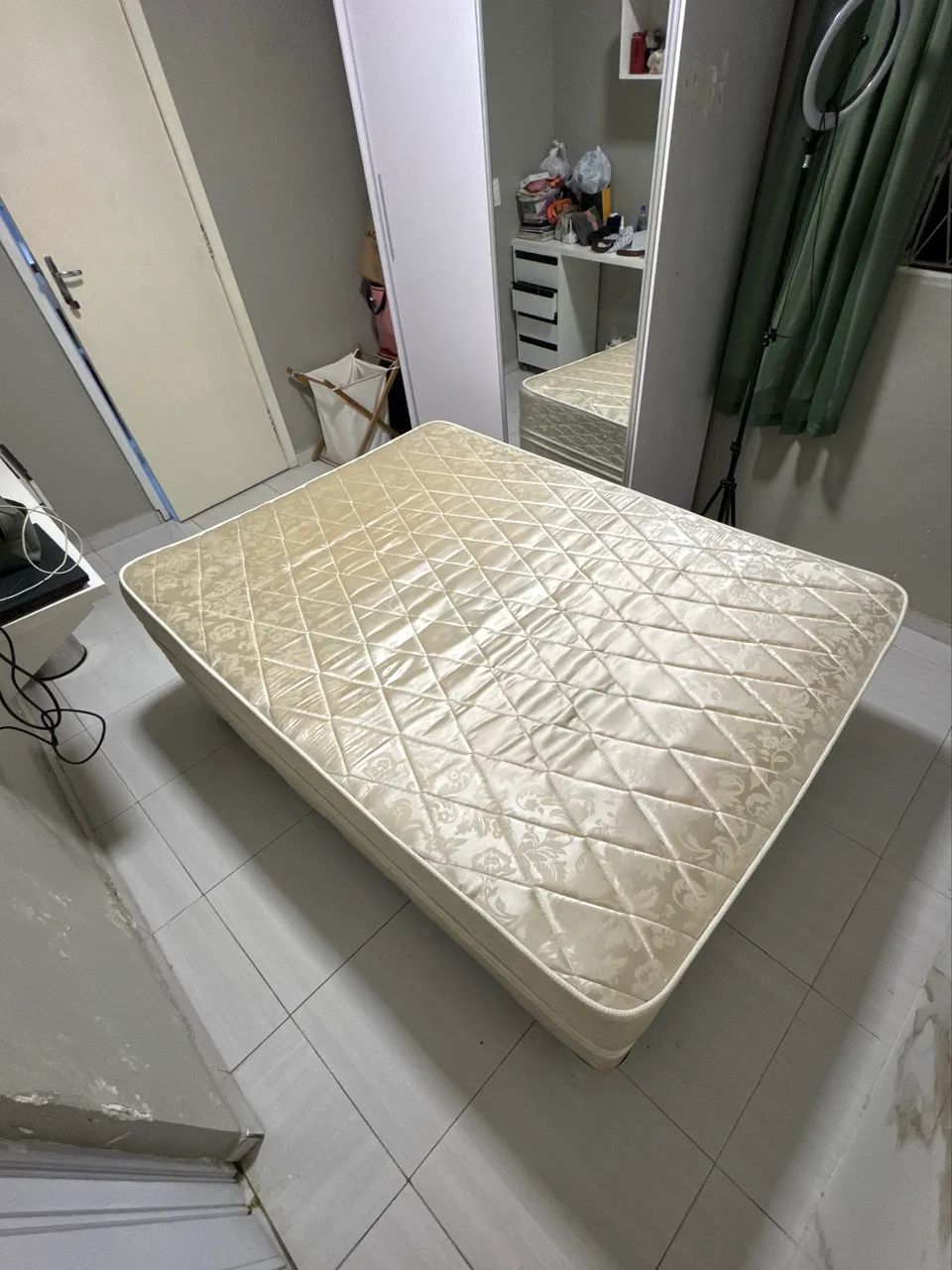 Onix Double Bed