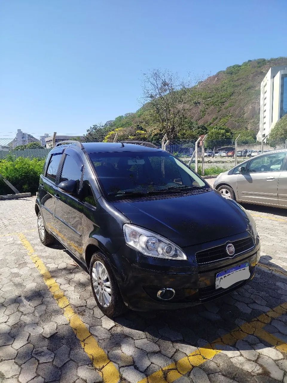 Fiat Idea Attractive 1.4 Fire Flex 8V 5P 2013 - Foto 2