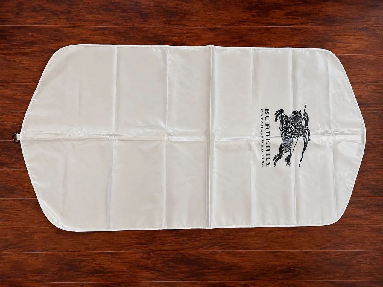 Capa Protetora Burberry Original Nova, Sem Uso - Foto 2