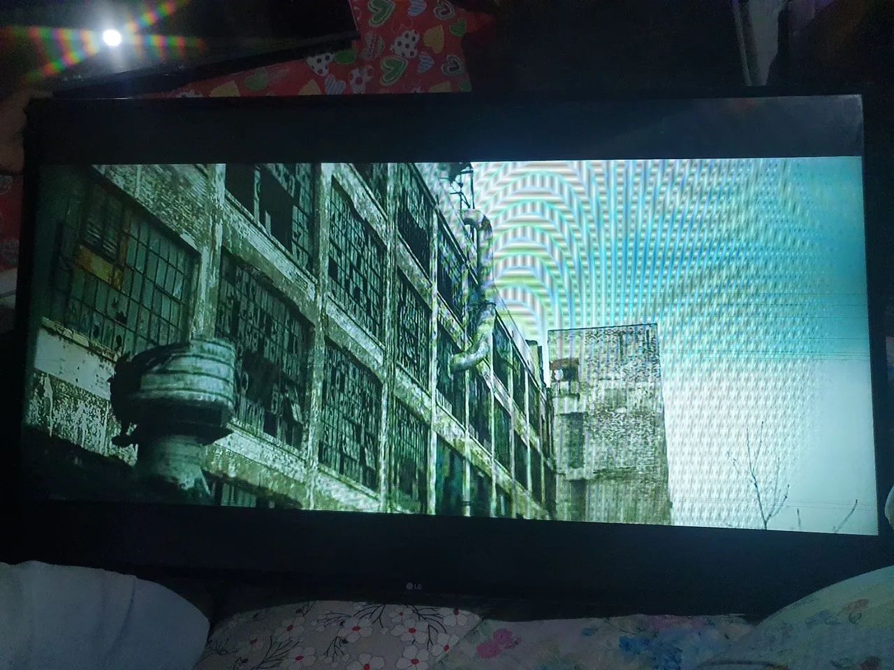 Tv LG 49 smart com defeito - Foto 5