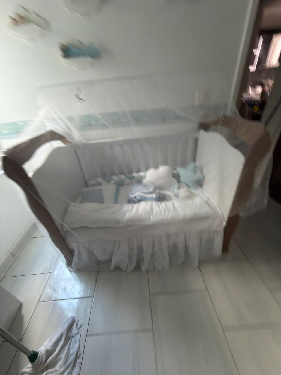 Berço que vira cama