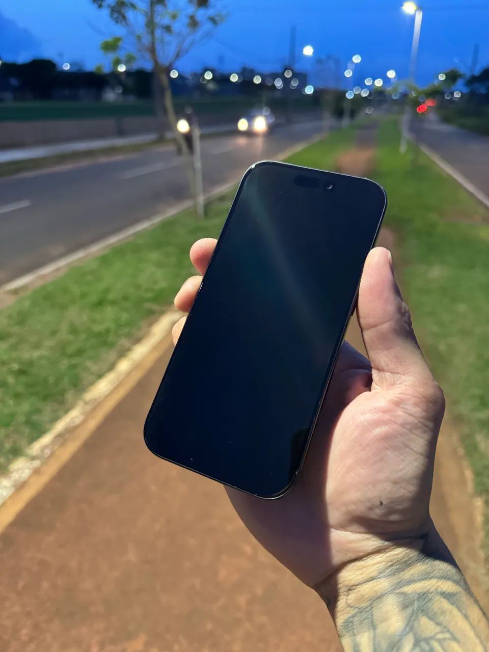 IPhone 16 pro 128 GB  - Foto 3