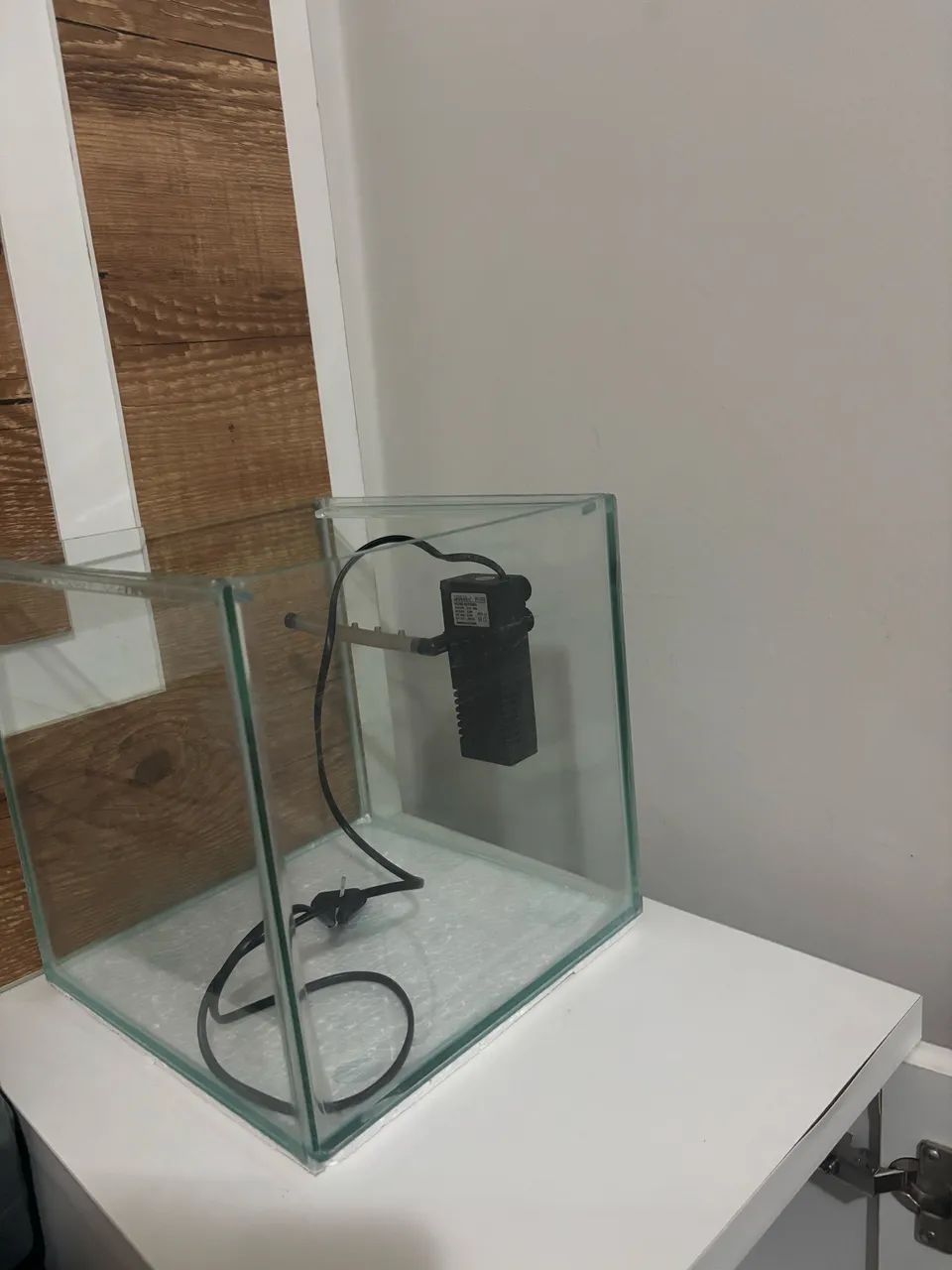 aquário de peixes com capacidade de 9,5L