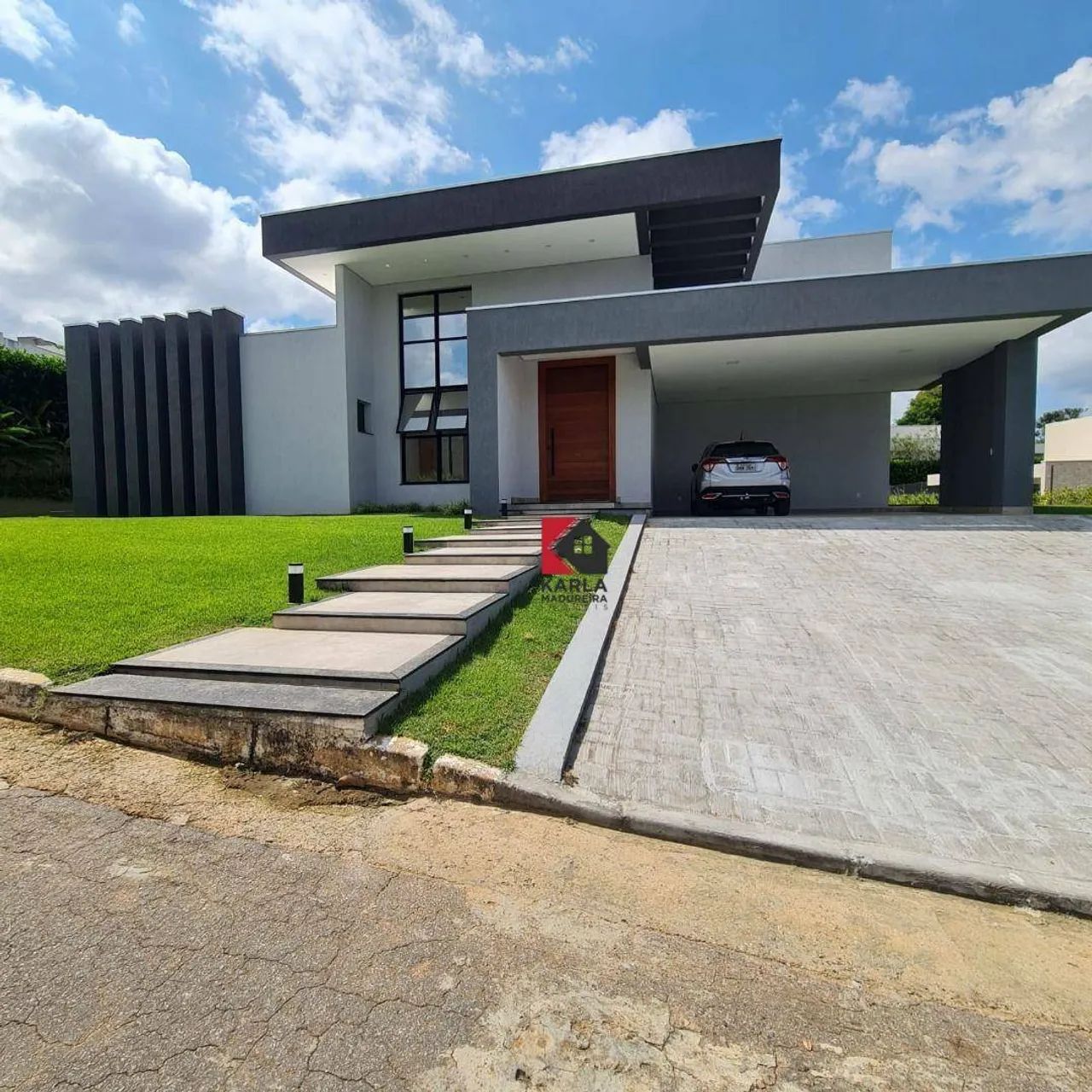 CASA COM PISCINA, 04 QUARTOS SENDO 01 SUÍTE EM CONDOMÍNIO! - Foto 3