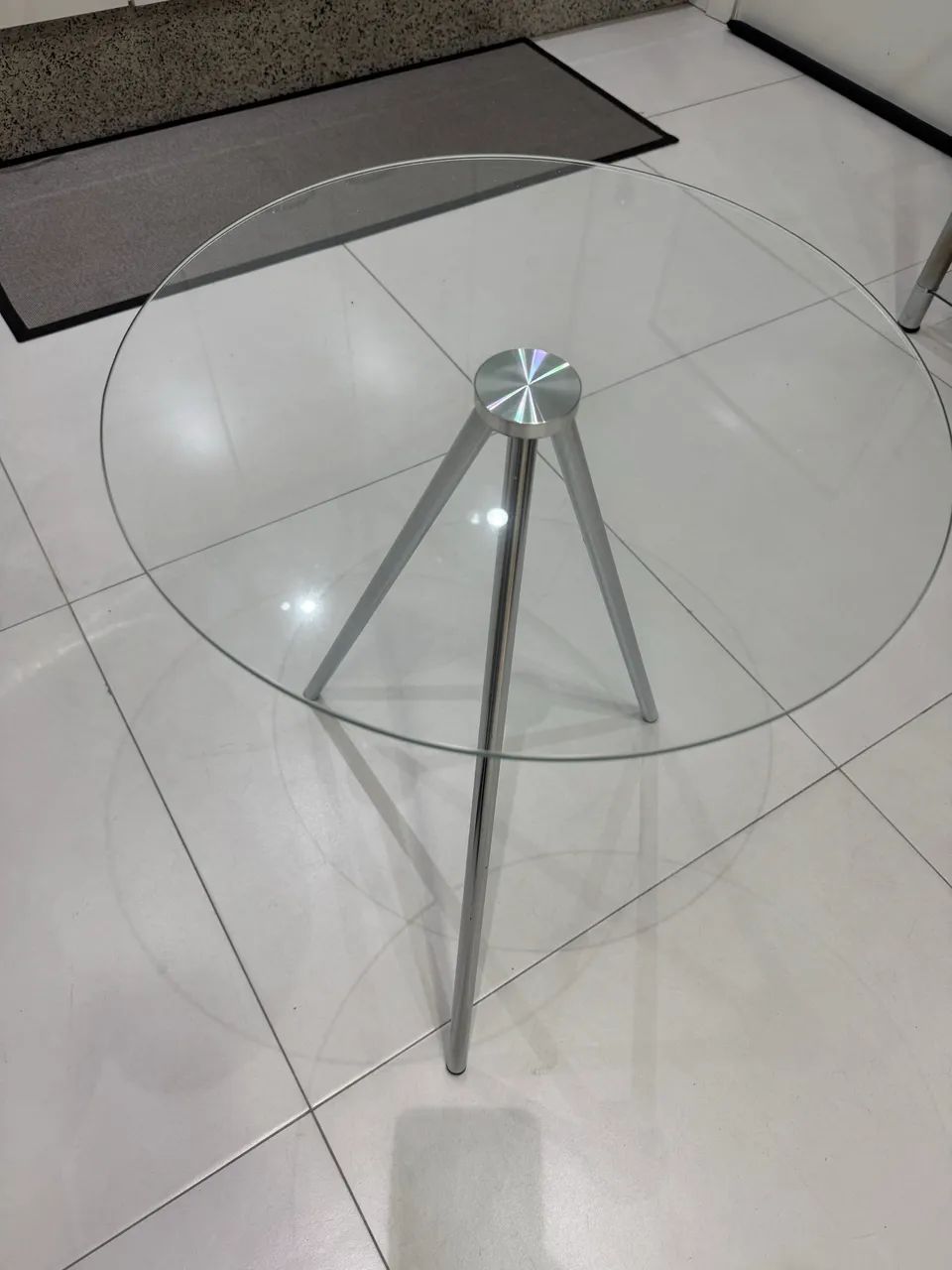 Mesinha de vidro em ótimo estado - Foto 3