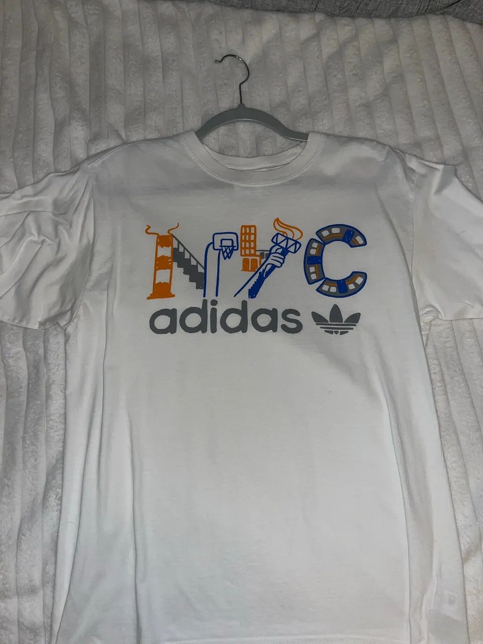 Camiseta Adidas NYC