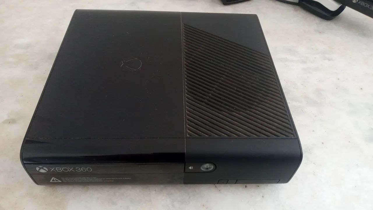 Xbox 360 Super Slim com Kinect 4GB - Foto 4