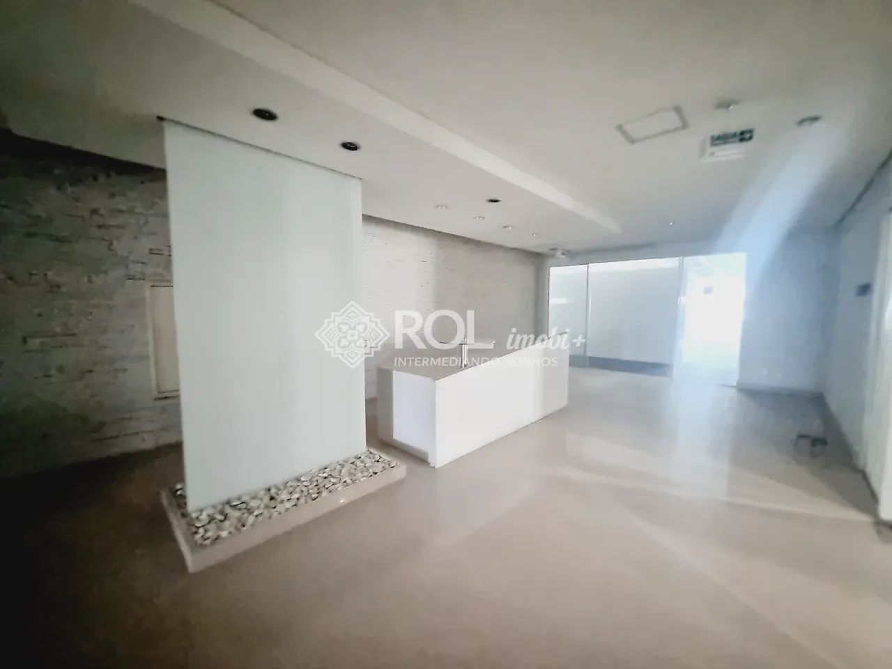 Laje comercial de 2.844m² para locação no Cenesp. - Foto 3