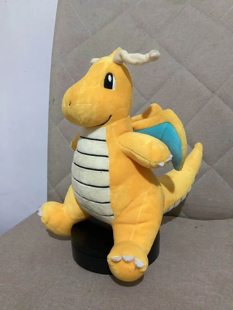 Pelúcia Dragonite Pokémon  - Foto 2