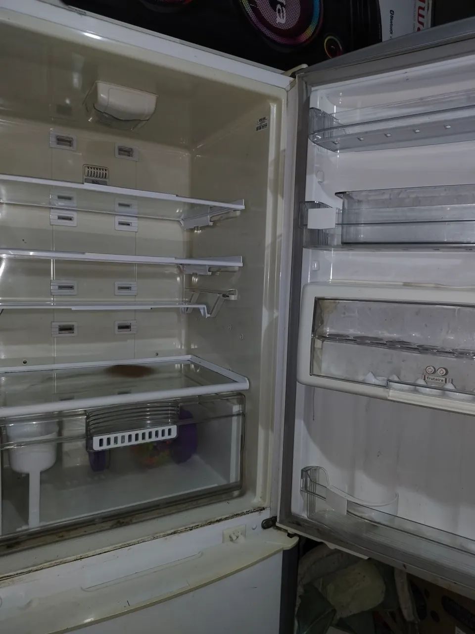 Vendo  geladeira 
