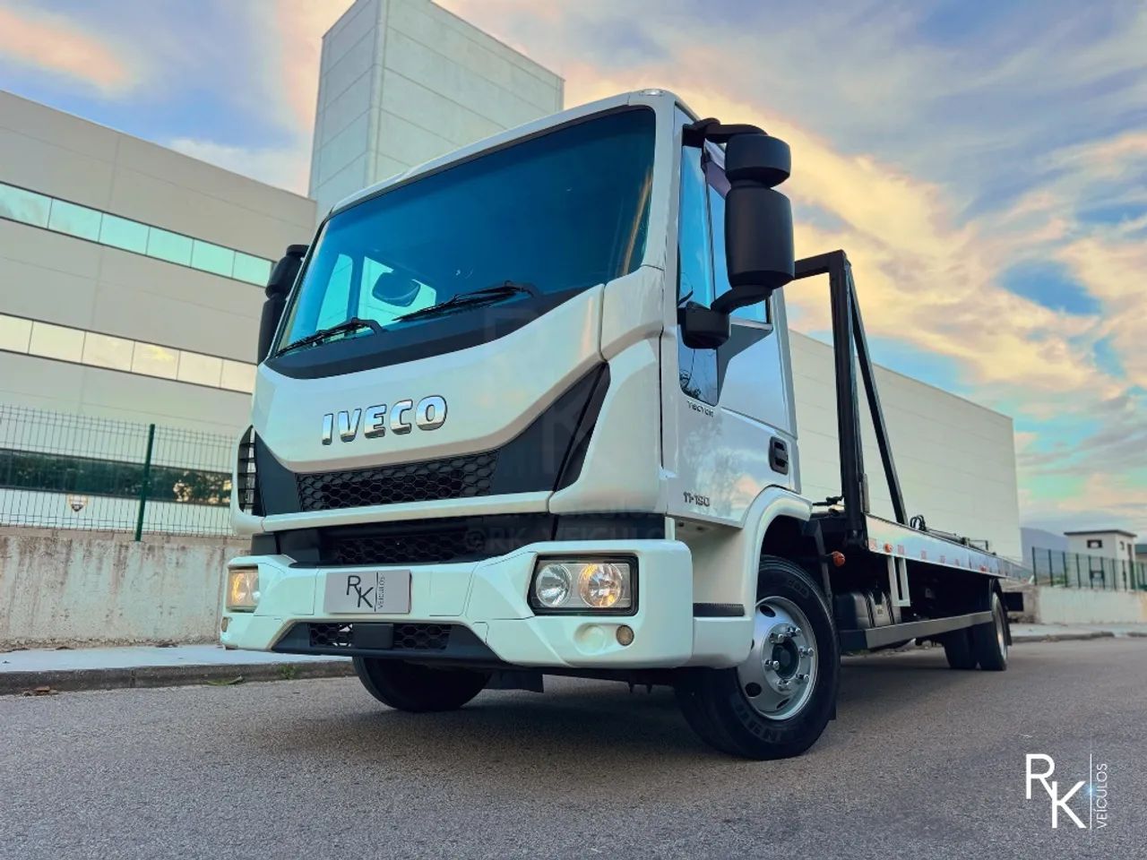 TECTOR 11-190 4x2 (diesel)(E5) - Foto 2