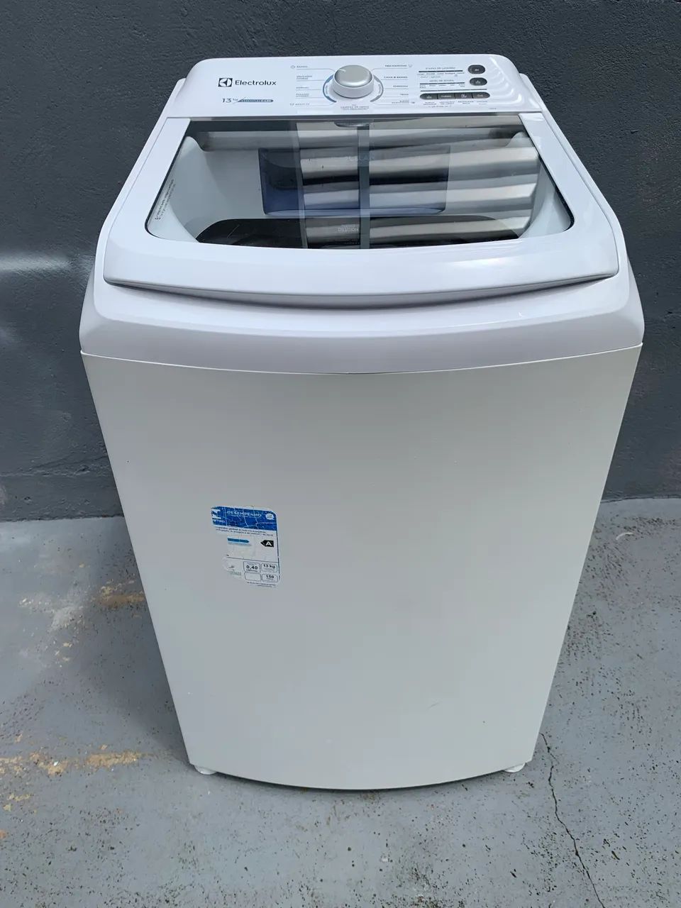 Máquina Electrolux 13 kilos semi nova 