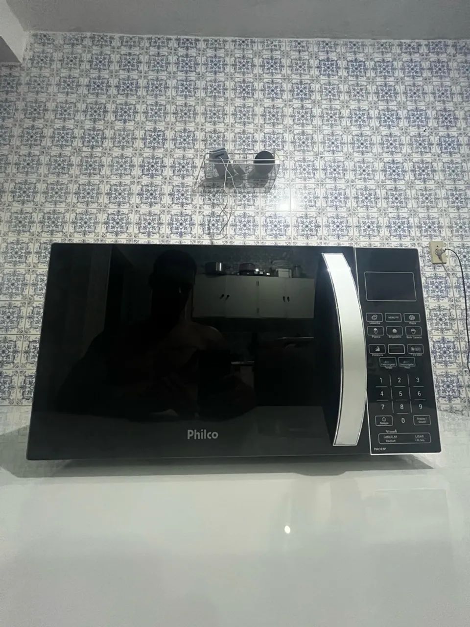 Microondas Espelhado Philco 28L - Foto 2
